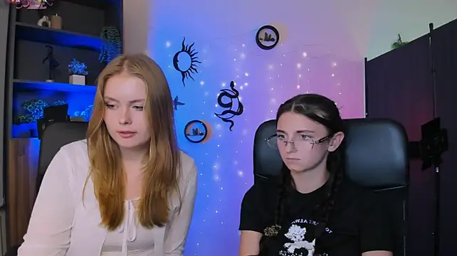 Caroline_honeyy - doggy panties