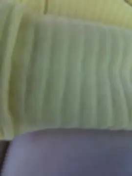 Julimonroe - Peek a boob 😈