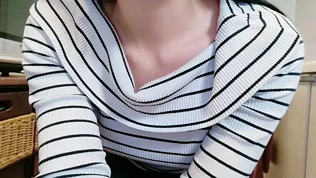 Sayaka_xo - 夜配信🌕️普段あまりこの時間は配信しないのでたく話していただけたら嬉しいです。