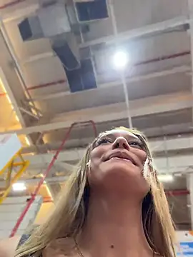 AnaCooper - Flash your boobs to a guy 🤤