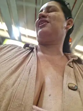 Keilymadam - A client rates my tits