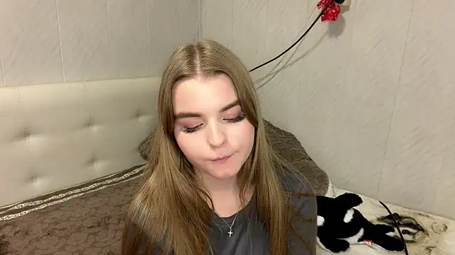 LiviaSmelser - Show tongue