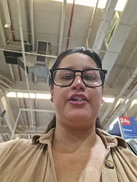 Keilymadam - A client rates my tits