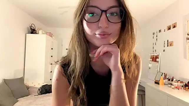 ConchitaRa - Massage my boobs under top