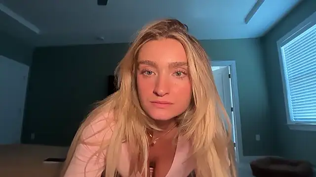 Meggsworld - LT gets snap ;)
