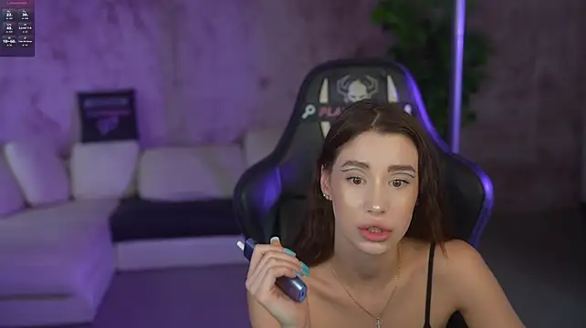 Selena_Glow - naked ass 1 girl