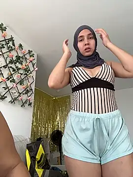 Sweetmuslim01 - video of Sofia licking Lucy's pussy 🥵🥛