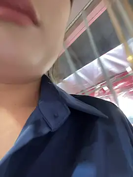 Xingchen-002 - 裸胸开車5分鐘⋯⋯