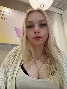 AngelinaTous - I'll show you my boobs on the street🌸
