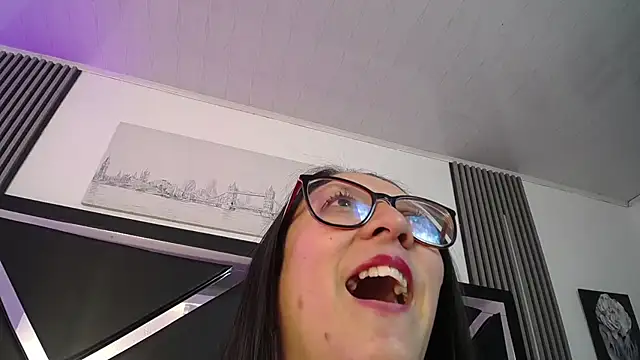 Lyrasweet - Finger pussy