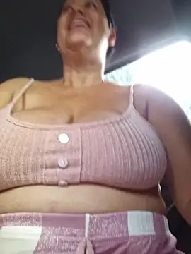 Keilymadam - A client rates my tits