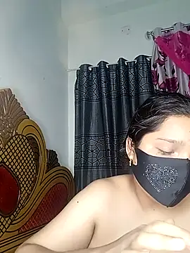 Queen--Baby - Full nude in public/পুরা ল্যাংটা হও
