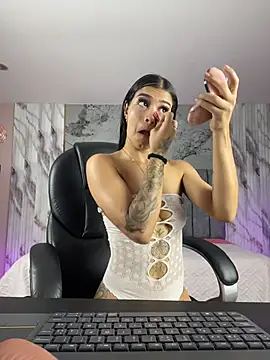 Caroline_reed_ - Control Lush x 3 min