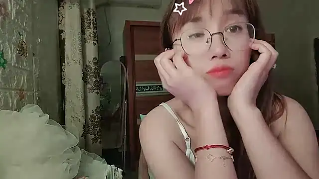 Lili_666 - 祝我生日快乐，愿往后的日子闪闪发光，万事顺遂。🤩