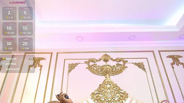 MiaPersie - Show Tits Close-Up