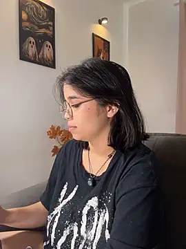 Tati_reyess - can we see yor tits again?