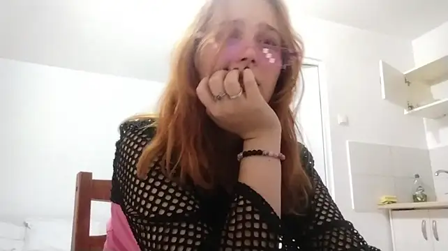 RedieChloe - Show my feets