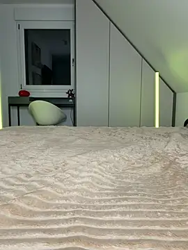 SophieFinely - 3 DOIGTS DANS MA CHATTE 🤟🐱