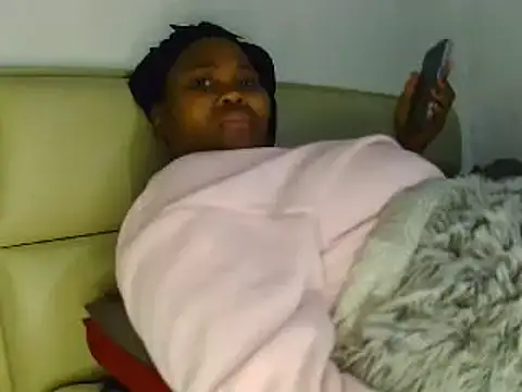 RealQueenOfSouth - pls help me to pay for new apartment