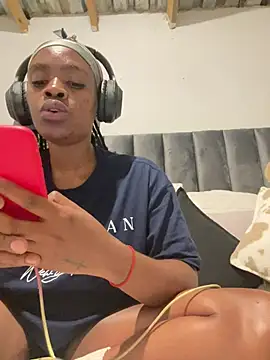 LuciousLips96 - Last tipper request anything