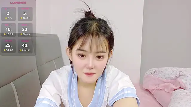 UU-uuu - 比奶心（露点） V腿 打屁屁5下 赠送国王小粉链接2分钟