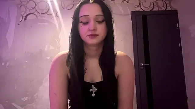 Lilithecrzy - show my outfit + eye contact