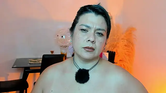 Martina_Foxy01 - 🦊Spank Tits🍑🦊