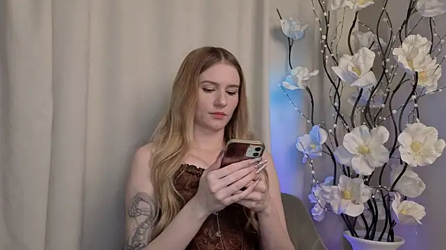 Attractus - New Phone Fund for Your Goddess