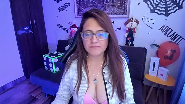 Ivette_Shaira - show pussy