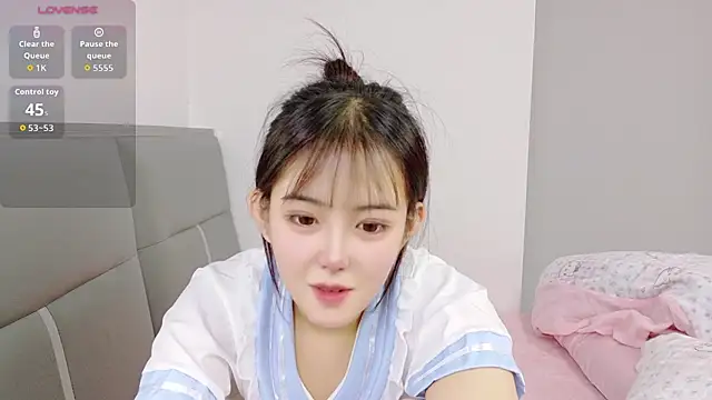 UU-uuu - 比奶心（露点） V腿 打屁屁5下 赠送国王小粉链接2分钟