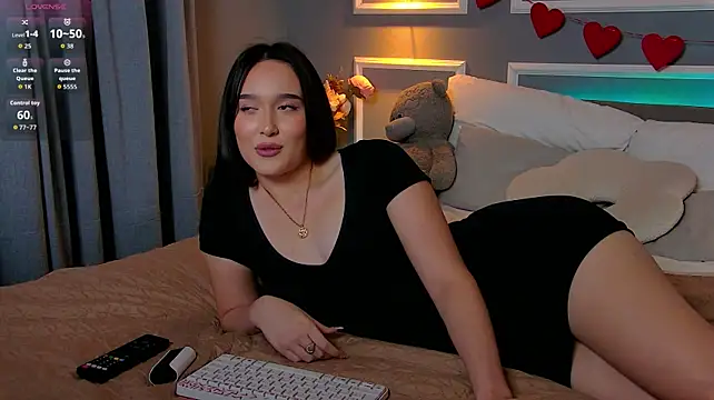 LindaMaxx - suck finger
