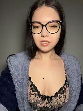 KaylaLewyss - Let’s start the night!