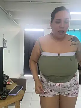 AliceeJoness_ - LET'S GO TO THE SHOWER TODAY