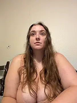 Caligirl9895 - Tits out 5mins-suck/jiggle/suck dildo