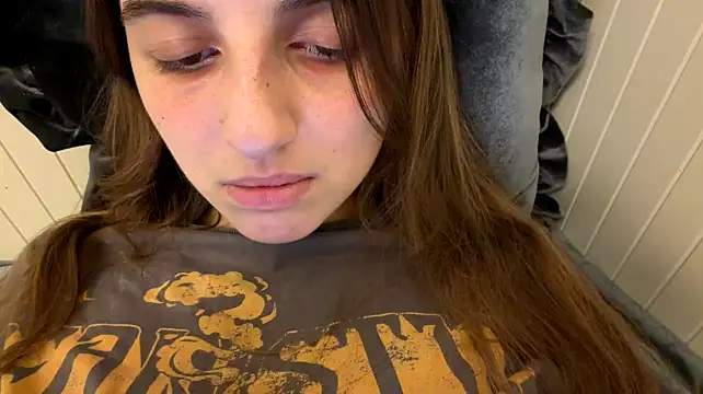 ActaedCottage - Shake my boobs
