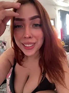 BonnieLuv - Milk in tits