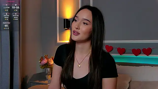 LindaMaxx - suck finger