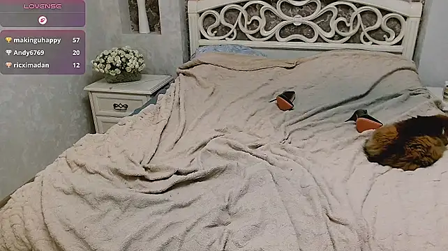 Lady_Anna - 2 fingers in pussy