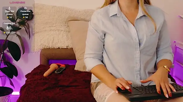 LindaWhite_ - Happy Day - last get surprise video