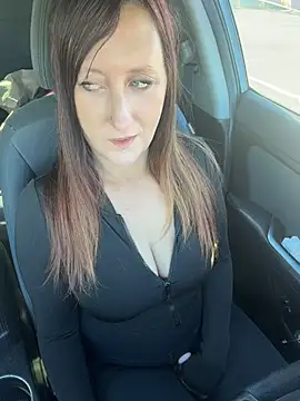 XoTatianaXo - Lotion my tits in the mall bathroom