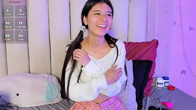 SweetRenata_ - 🍑🍆 PLUG ANAL + SQUIRT 🍑🍆
