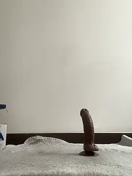 Madonnaaaa - im so wet daddy help pussy cum big here