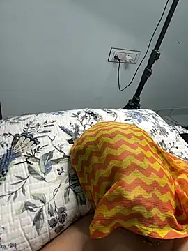 Miss_kanika76 - Pussy oil show