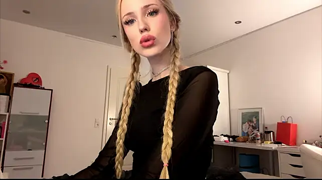 Alicekittyy - ride on pillow in panties