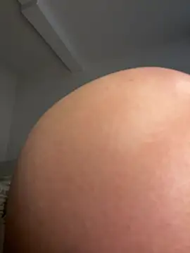 Sara_rousse10 - oil in my body