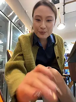 Xingchen-002 - 裸胸开車5分鐘⋯⋯