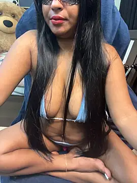 LillyLive - Topless Nipple Play 💋
