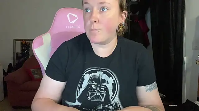 Kisicaxx - fuck my pussyy with HUGE dildo