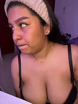 _Chloe_Smith - Show tits 🍒🔥