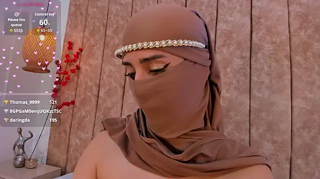 Rawiya - play with two fingers in my pussy 🥵